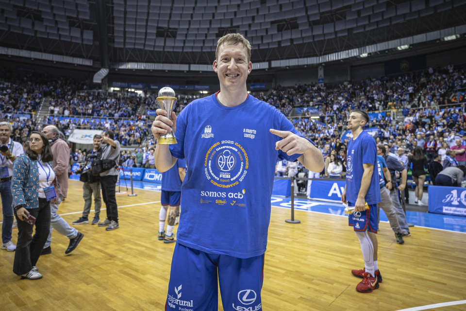 CAMISETA CAMPEONES 1ª FEB
