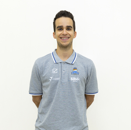 Rubén González