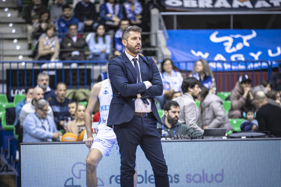 J9 - Silbö San Pablo Burgos-Hestia Menorca / SPB/Cintia Cortés
