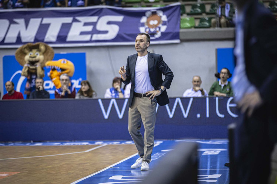 J24 - Silbö San Pablo Burgos-Grupo Ureta Tizona Burgos / SPB/Cintia Cortés