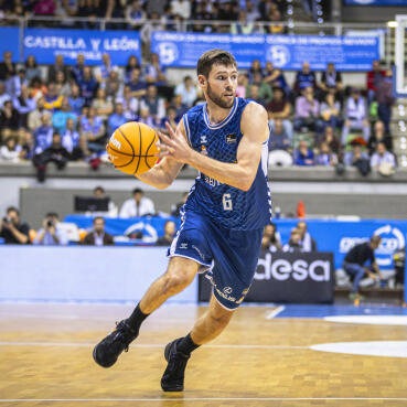 Un compromiso para fortalecerse en el Coliseum